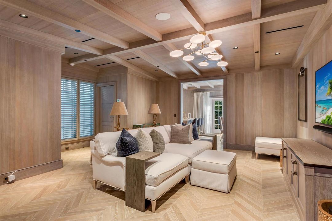 FAMILY_ROOM_ANGLE_2_EB