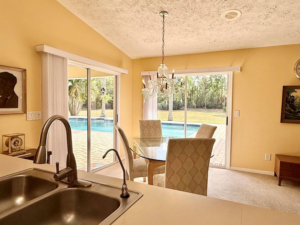 kitchen to pool