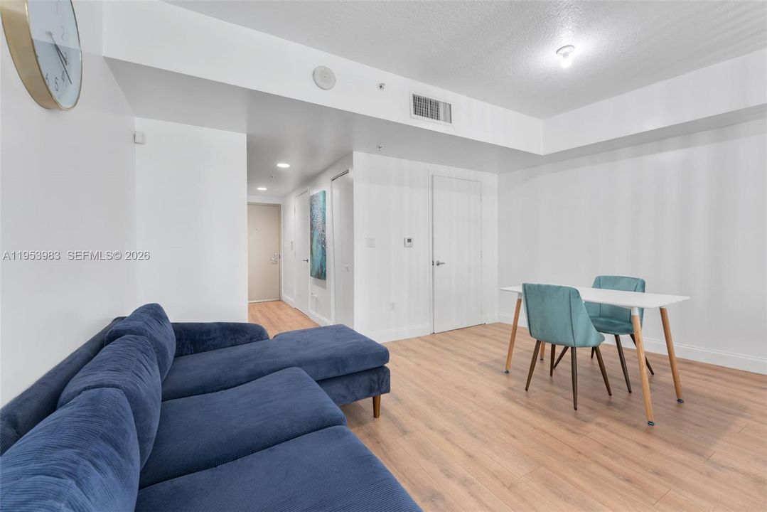 En Venta: $279,000 (0 camas, 1 baños, 508 Pies cuadrados)