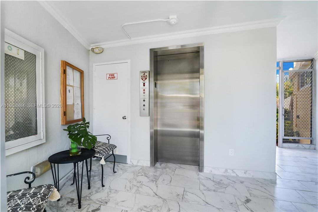 For Sale: $189,900 (2 beds, 1 baths, 650 Square Feet)