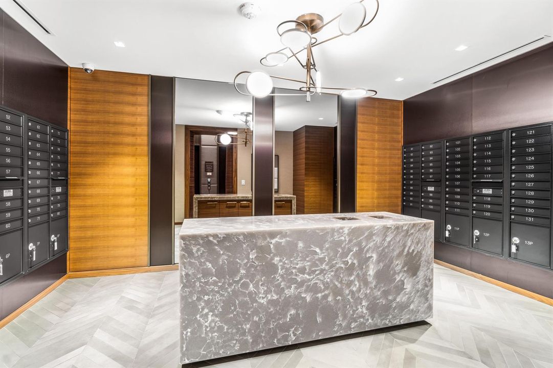 030-200SoutheastMiznerBoulevard-BocaRato