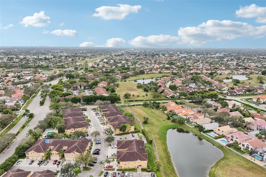 На продажу: $380,000 (3 спален, 2 ванн, 1210 Квадратных фут)