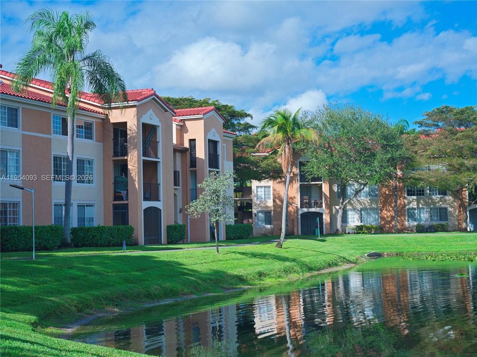En Venta: $307,000 (3 camas, 2 baños, 1125 Pies cuadrados)