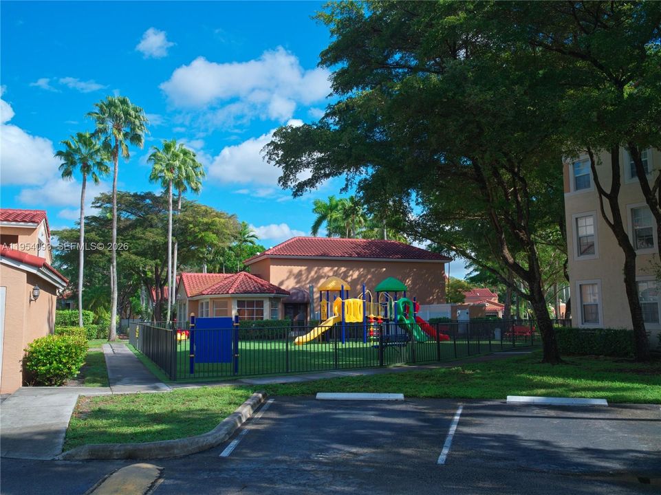 En Venta: $307,000 (3 camas, 2 baños, 1125 Pies cuadrados)