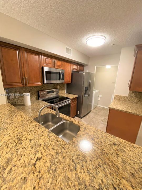En Venta: $307,000 (3 camas, 2 baños, 1125 Pies cuadrados)
