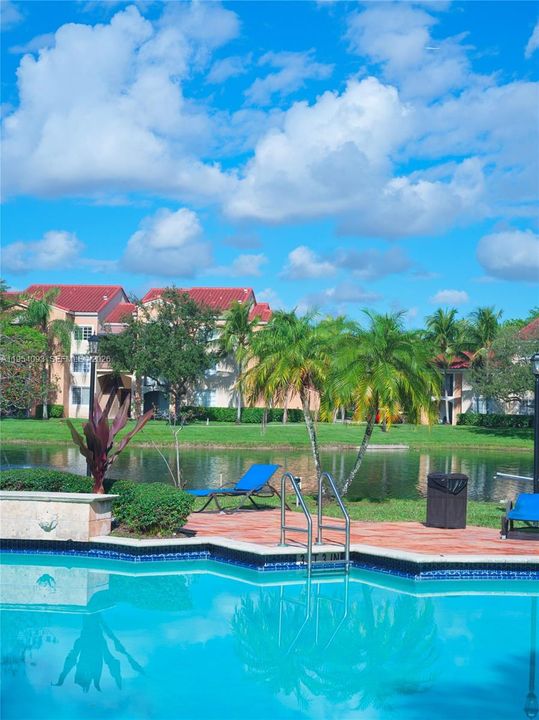 En Venta: $307,000 (3 camas, 2 baños, 1125 Pies cuadrados)