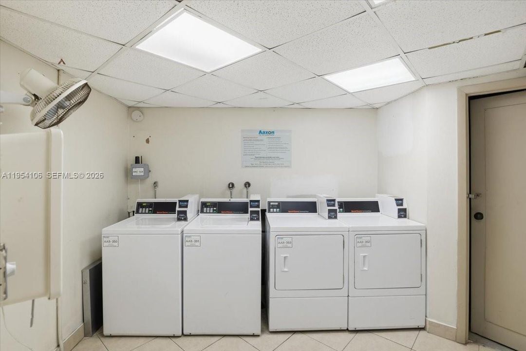 For Sale: $99,900 (2 beds, 1 baths, 870 Square Feet)