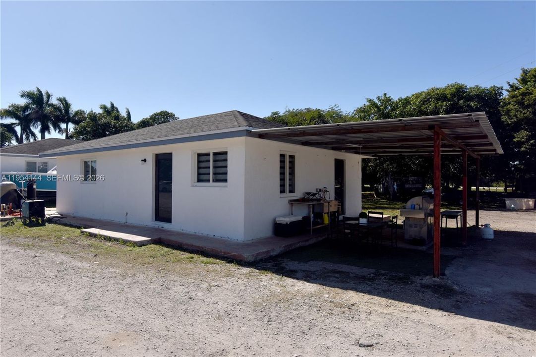 En Venta: $2,995,000 (3 camas, 3 baños, 1905 Pies cuadrados)