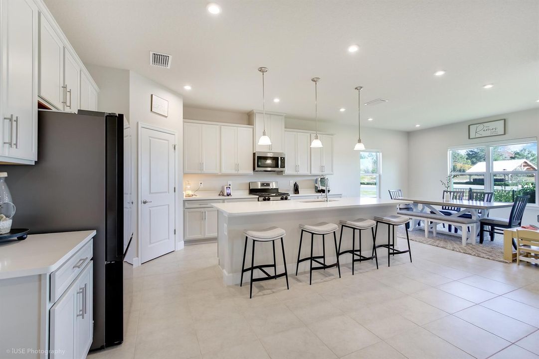 Kitchen/Dining Area