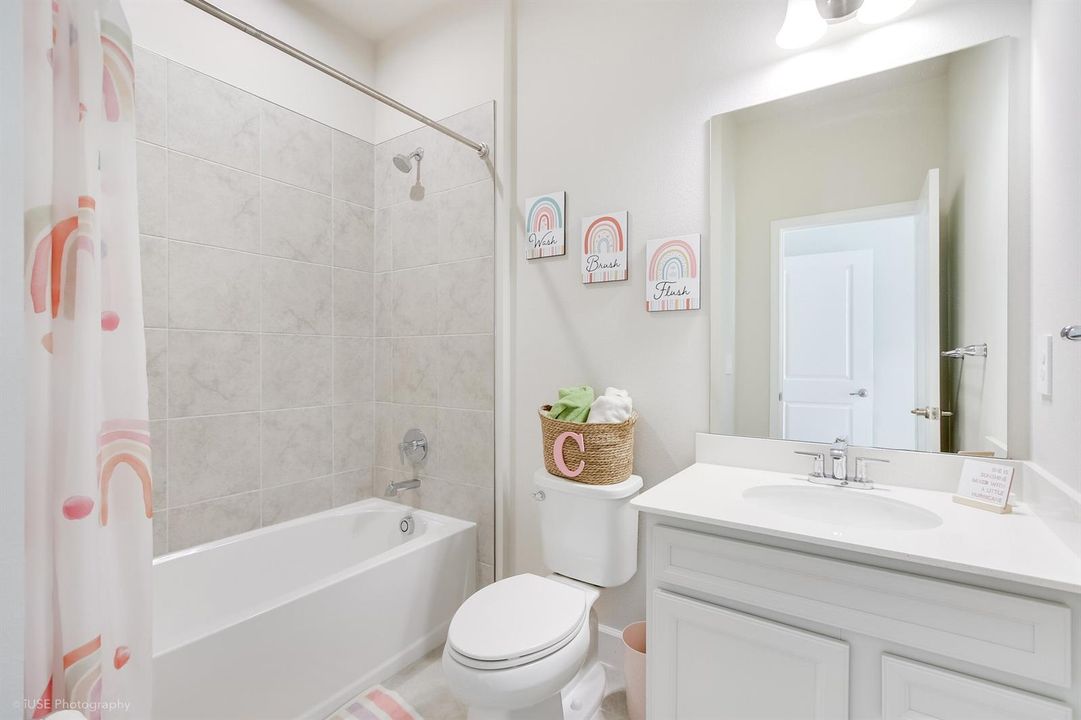 En Suite Bathroom (#2)