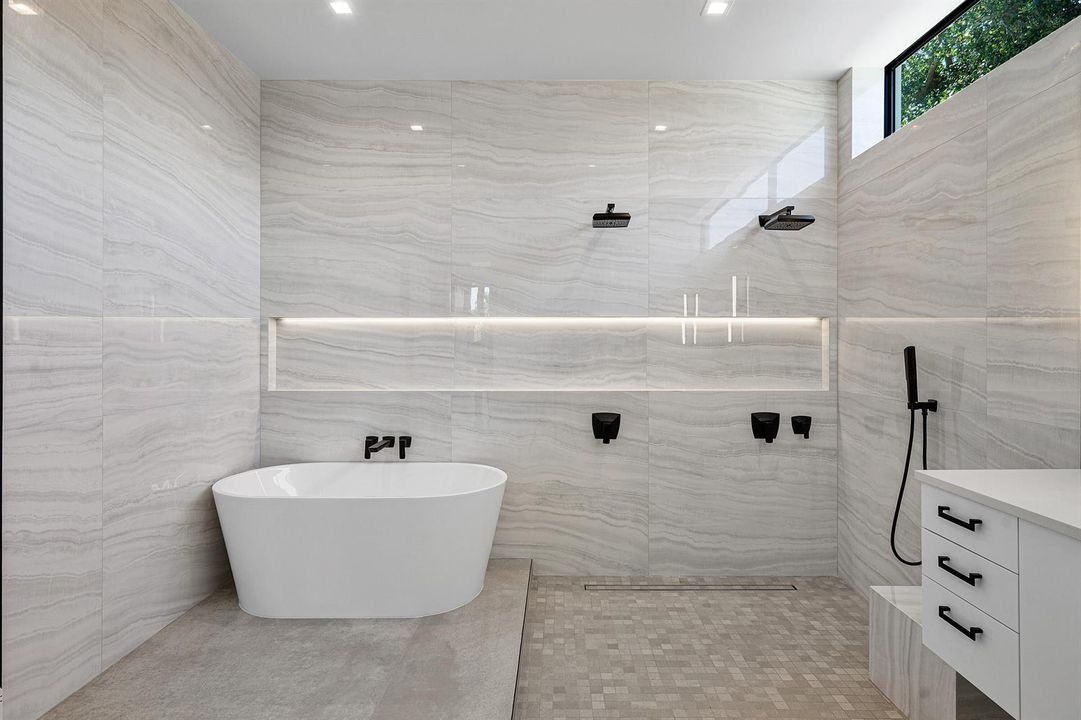 Primary bath