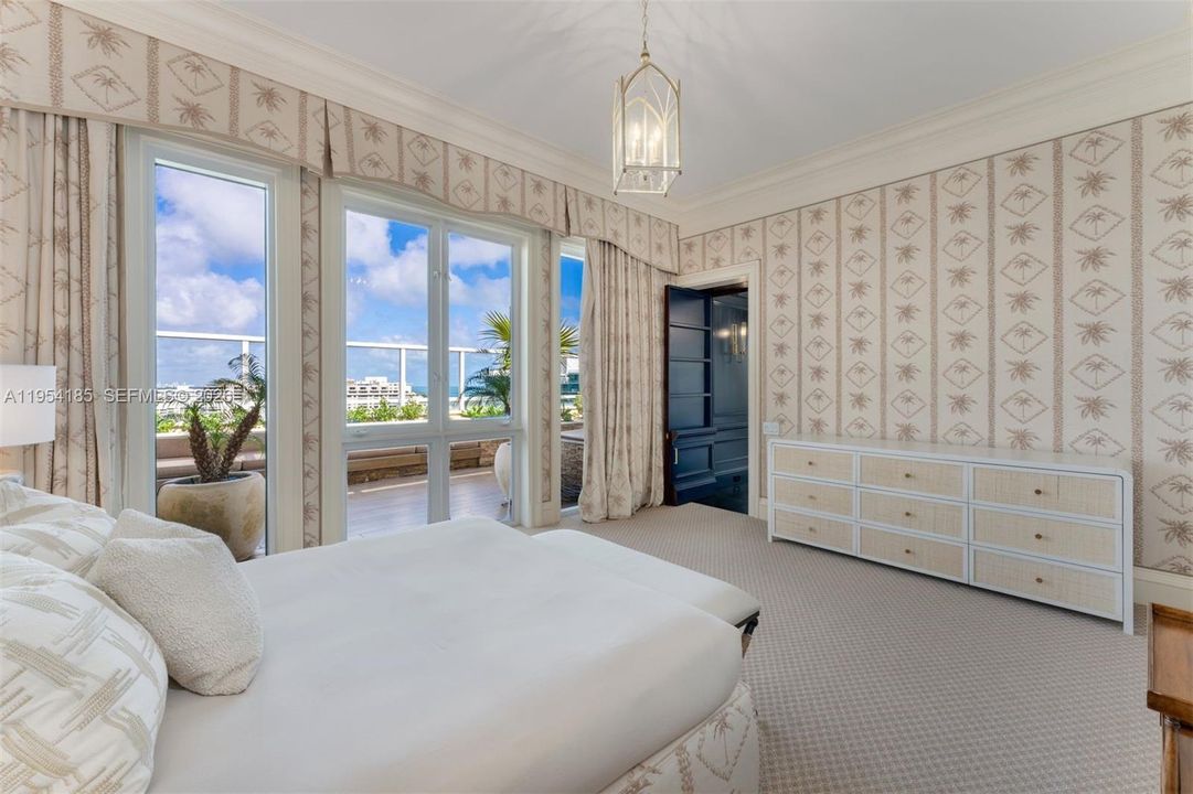 For Sale: $18,900,000 (5 beds, 5 baths, 8435 Square Feet)