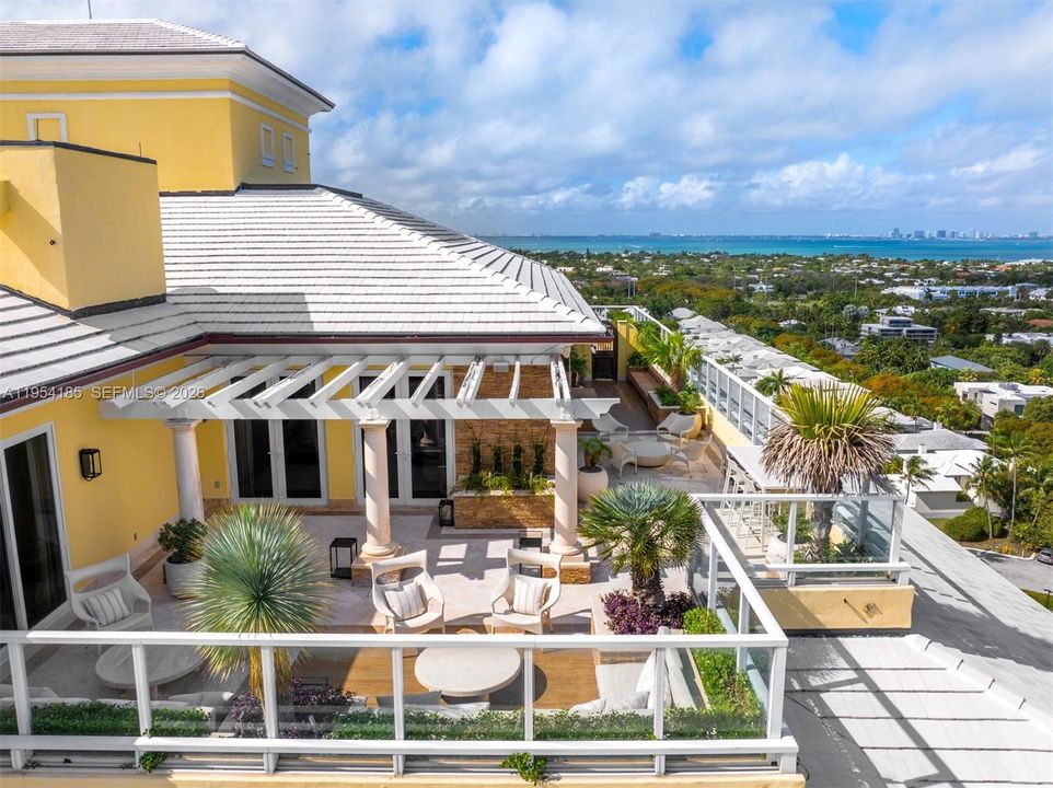 For Sale: $18,900,000 (5 beds, 5 baths, 8435 Square Feet)