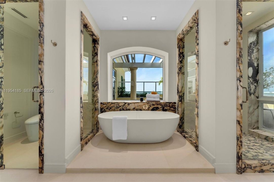 For Sale: $18,900,000 (5 beds, 5 baths, 8435 Square Feet)