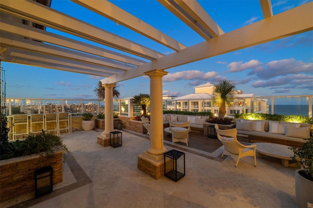 For Sale: $18,900,000 (5 beds, 5 baths, 8435 Square Feet)