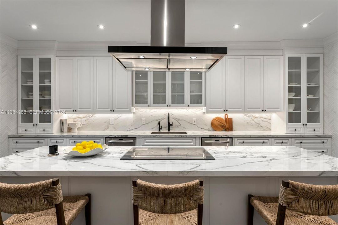 For Sale: $18,900,000 (5 beds, 5 baths, 8435 Square Feet)