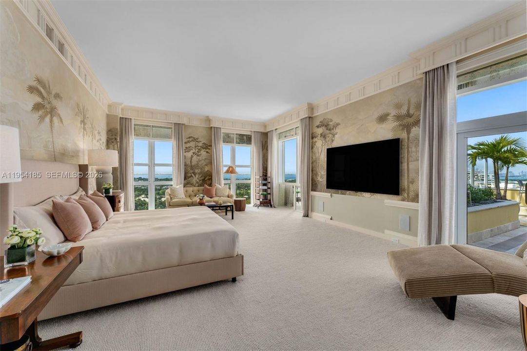 For Sale: $18,900,000 (5 beds, 5 baths, 8435 Square Feet)