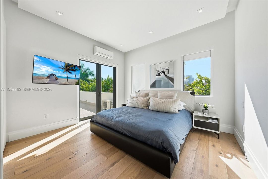 Activo con contrato: $11,750,000 (6 camas, 6 baños, 5363 Pies cuadrados)