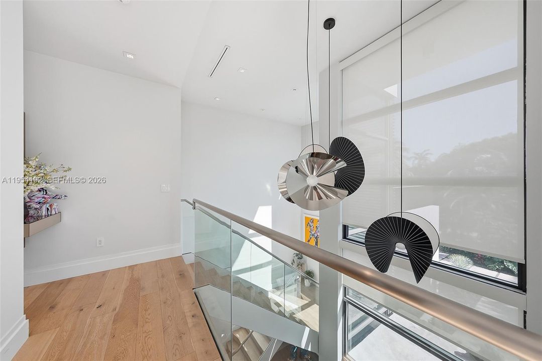 Activo con contrato: $11,750,000 (6 camas, 6 baños, 5363 Pies cuadrados)