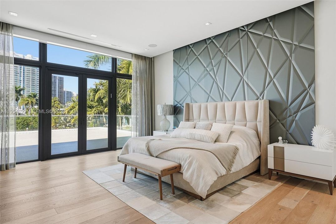 Activo con contrato: $11,750,000 (6 camas, 6 baños, 5363 Pies cuadrados)