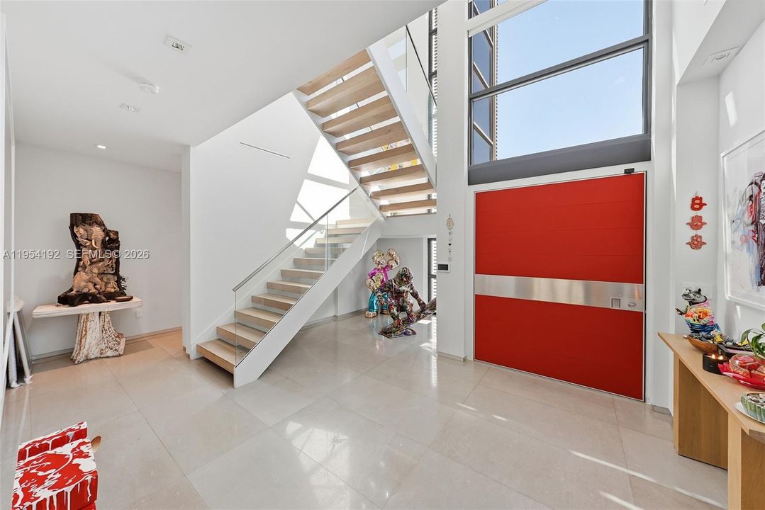 Activo con contrato: $11,750,000 (6 camas, 6 baños, 5363 Pies cuadrados)