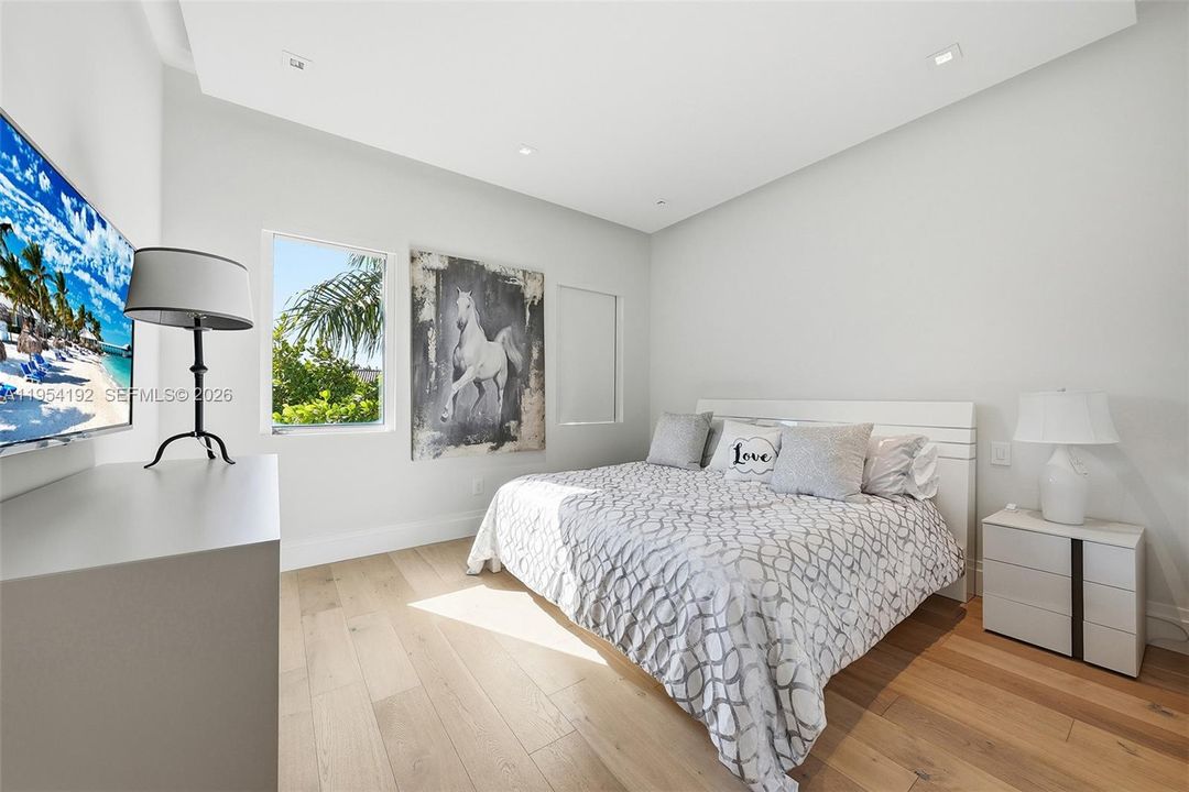 Activo con contrato: $11,750,000 (6 camas, 6 baños, 5363 Pies cuadrados)