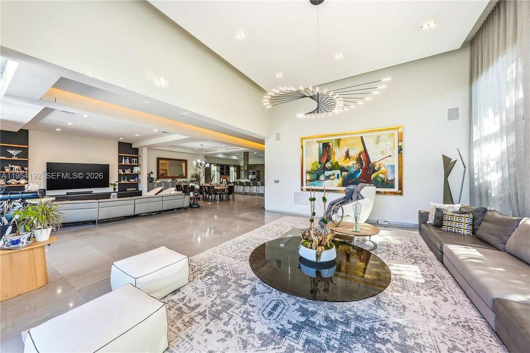 Activo con contrato: $11,750,000 (6 camas, 6 baños, 5363 Pies cuadrados)