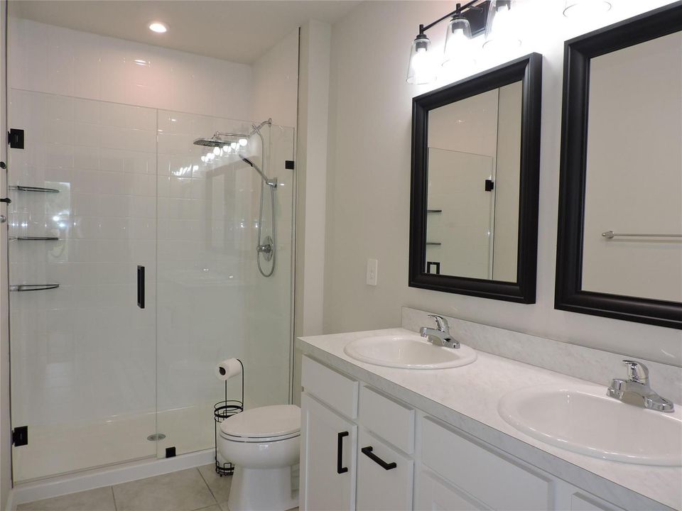 PRIMARY BATHROOM WITH DOUBLE SINK