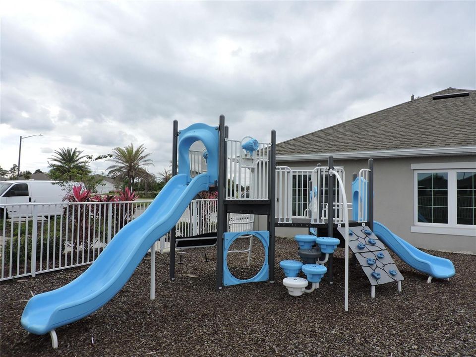 COMMUNITY PLAYGROUND