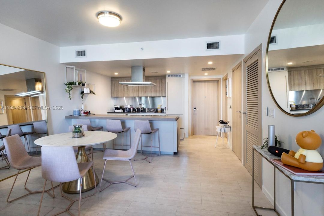 En Venta: $825,000 (1 camas, 1 baños, 826 Pies cuadrados)