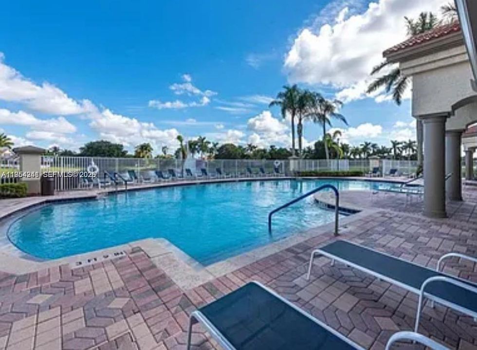 For Sale: $770,000 (5 beds, 3 baths, 2608 Square Feet)