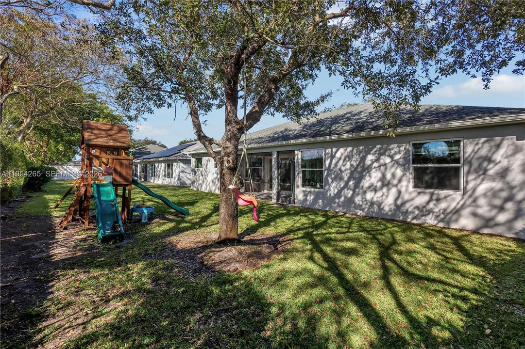 Vendido Recientemente: $675,000 (4 camas, 2 baños, 0 Pies cuadrados)