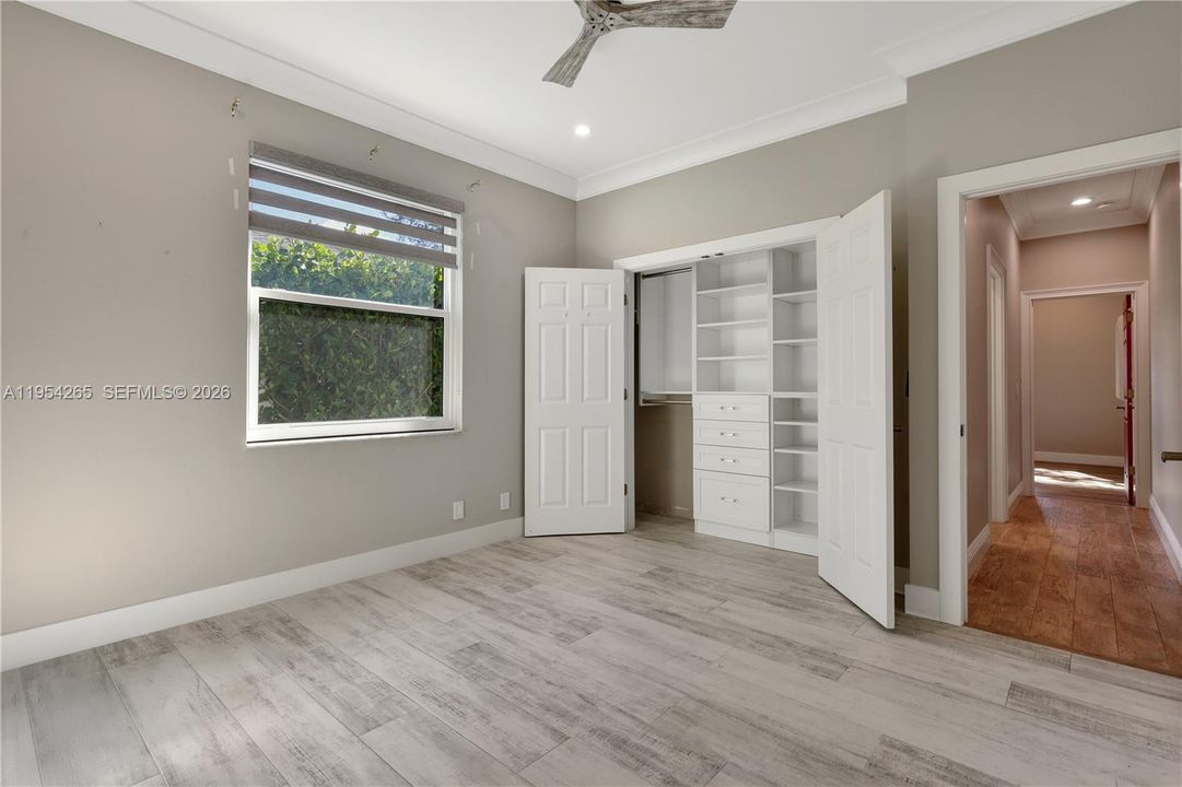 Vendido Recientemente: $675,000 (4 camas, 2 baños, 0 Pies cuadrados)