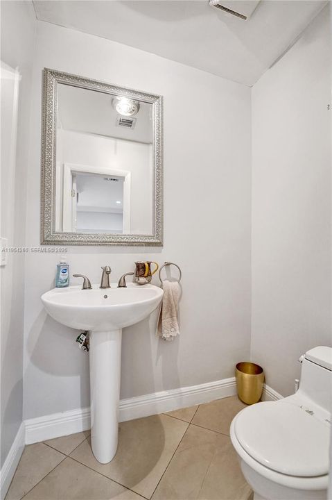 Activo con contrato: $1,450,000 (6 camas, 3 baños, 2604 Pies cuadrados)