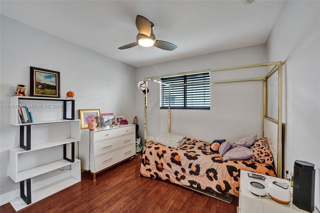 Activo con contrato: $1,450,000 (6 camas, 3 baños, 2604 Pies cuadrados)