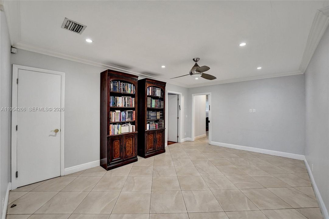 Activo con contrato: $1,450,000 (6 camas, 3 baños, 2604 Pies cuadrados)