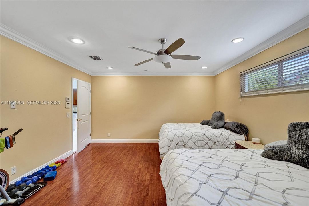 Activo con contrato: $1,450,000 (6 camas, 3 baños, 2604 Pies cuadrados)