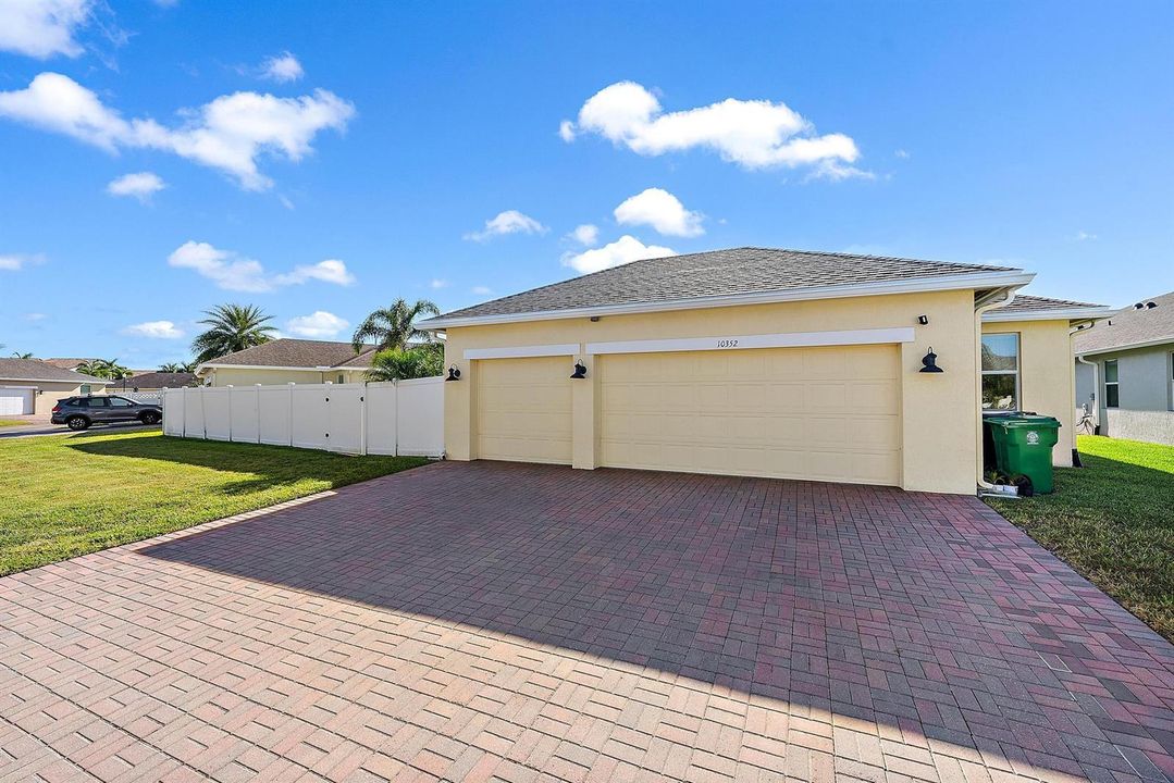 Exterior Garage