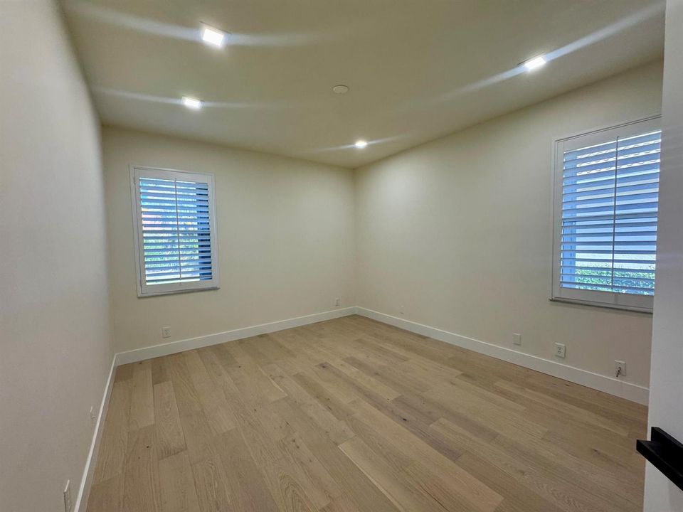 LC BED 3