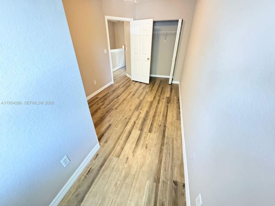 En Venta: $289,000 (3 camas, 2 baños, 1318 Pies cuadrados)