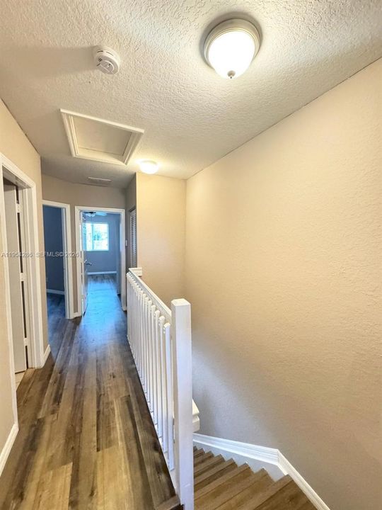 En Venta: $289,000 (3 camas, 2 baños, 1318 Pies cuadrados)