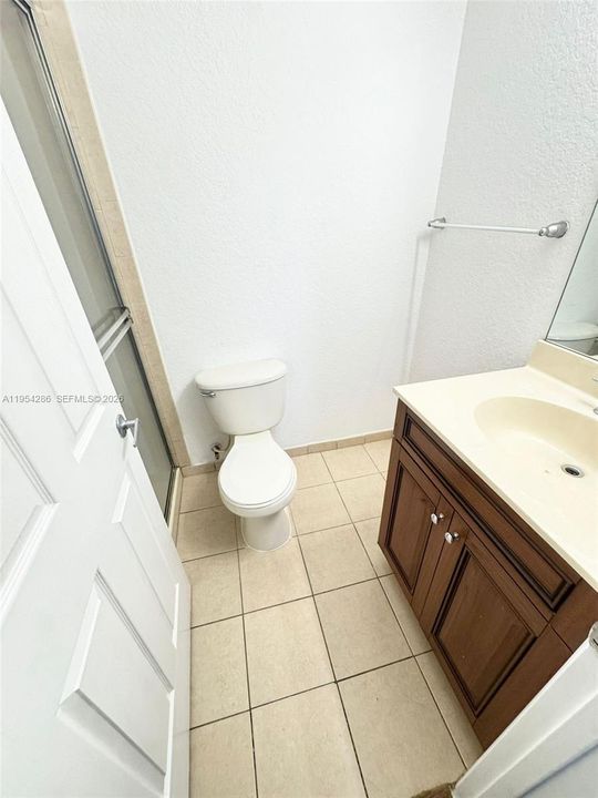 En Venta: $289,000 (3 camas, 2 baños, 1318 Pies cuadrados)