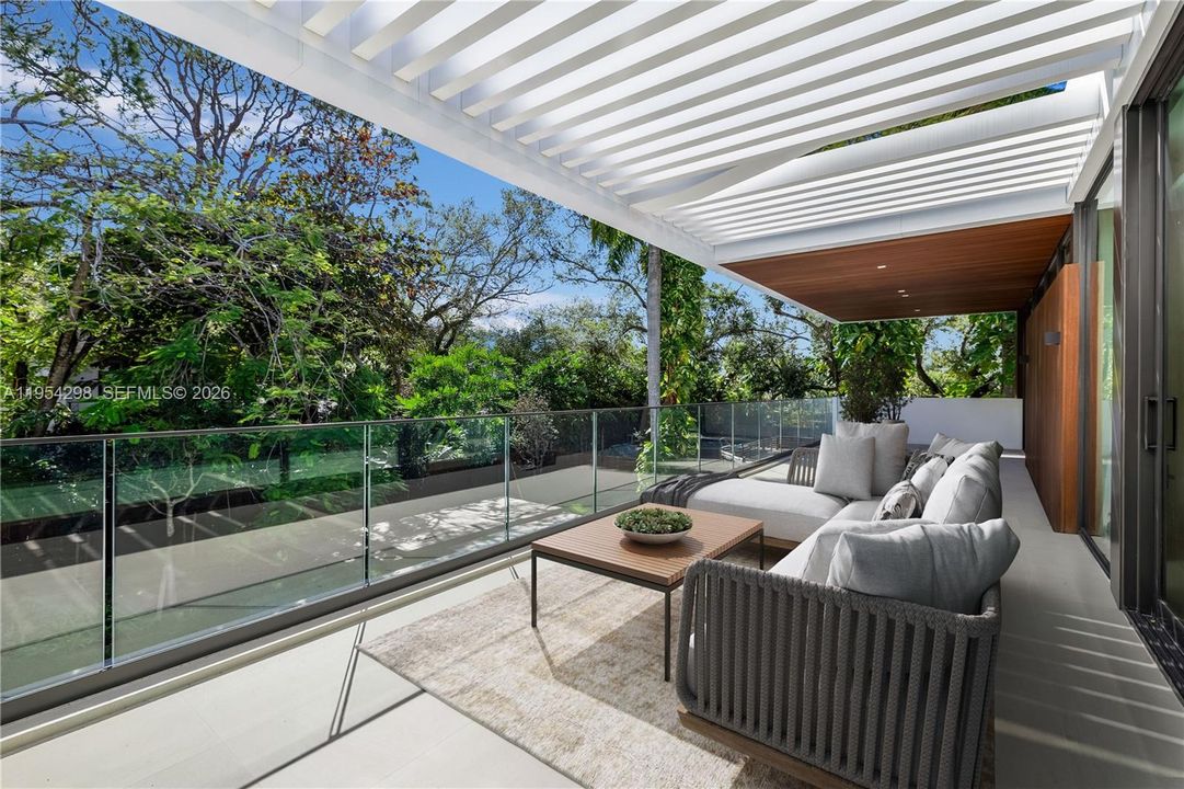 For Sale: $16,992,000 (6 beds, 7 baths, 10689 Square Feet)