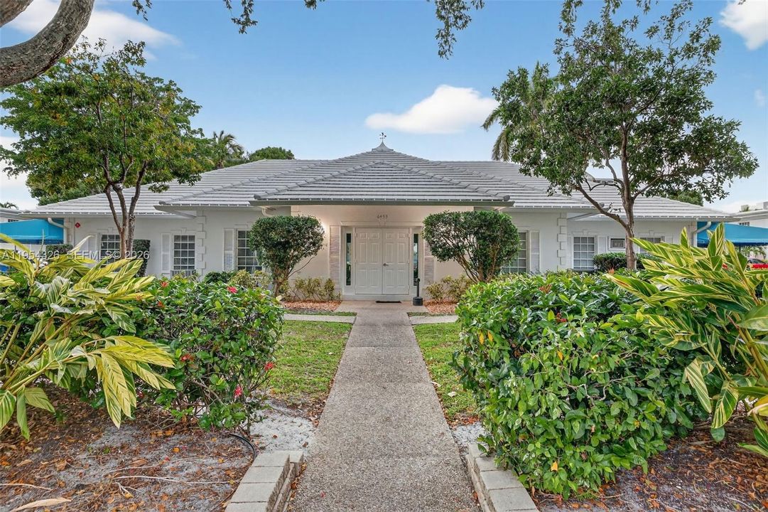 На продажу: $399,000 (2 спален, 2 ванн, 1200 Квадратных фут)