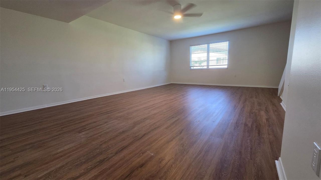 For Rent: $2,200 (2 beds, 2 baths, 1348 Square Feet)