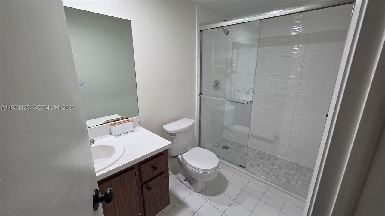 For Rent: $2,200 (2 beds, 2 baths, 1348 Square Feet)