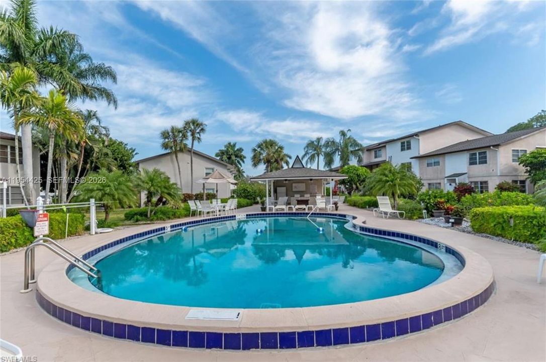 For Rent: $2,200 (2 beds, 2 baths, 1348 Square Feet)