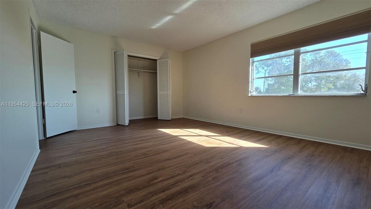 For Rent: $2,200 (2 beds, 2 baths, 1348 Square Feet)
