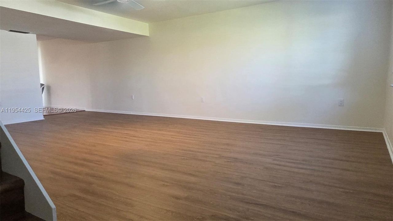 For Rent: $2,200 (2 beds, 2 baths, 1348 Square Feet)