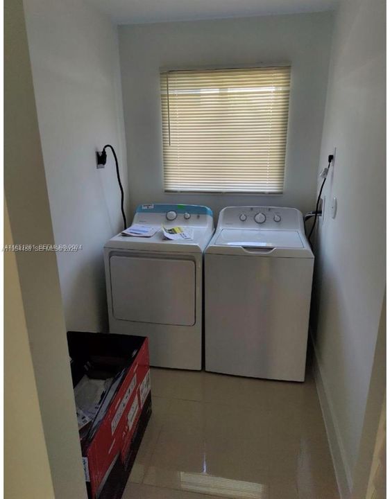 Recently Sold: $729,999 (0 beds, 0 baths, 2374 Square Feet)